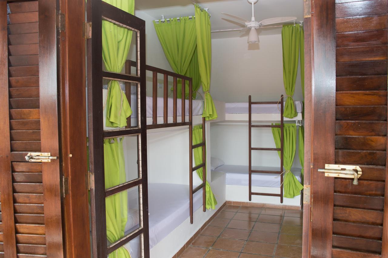 Santo Quintal Hostel Ubatuba Exterior photo