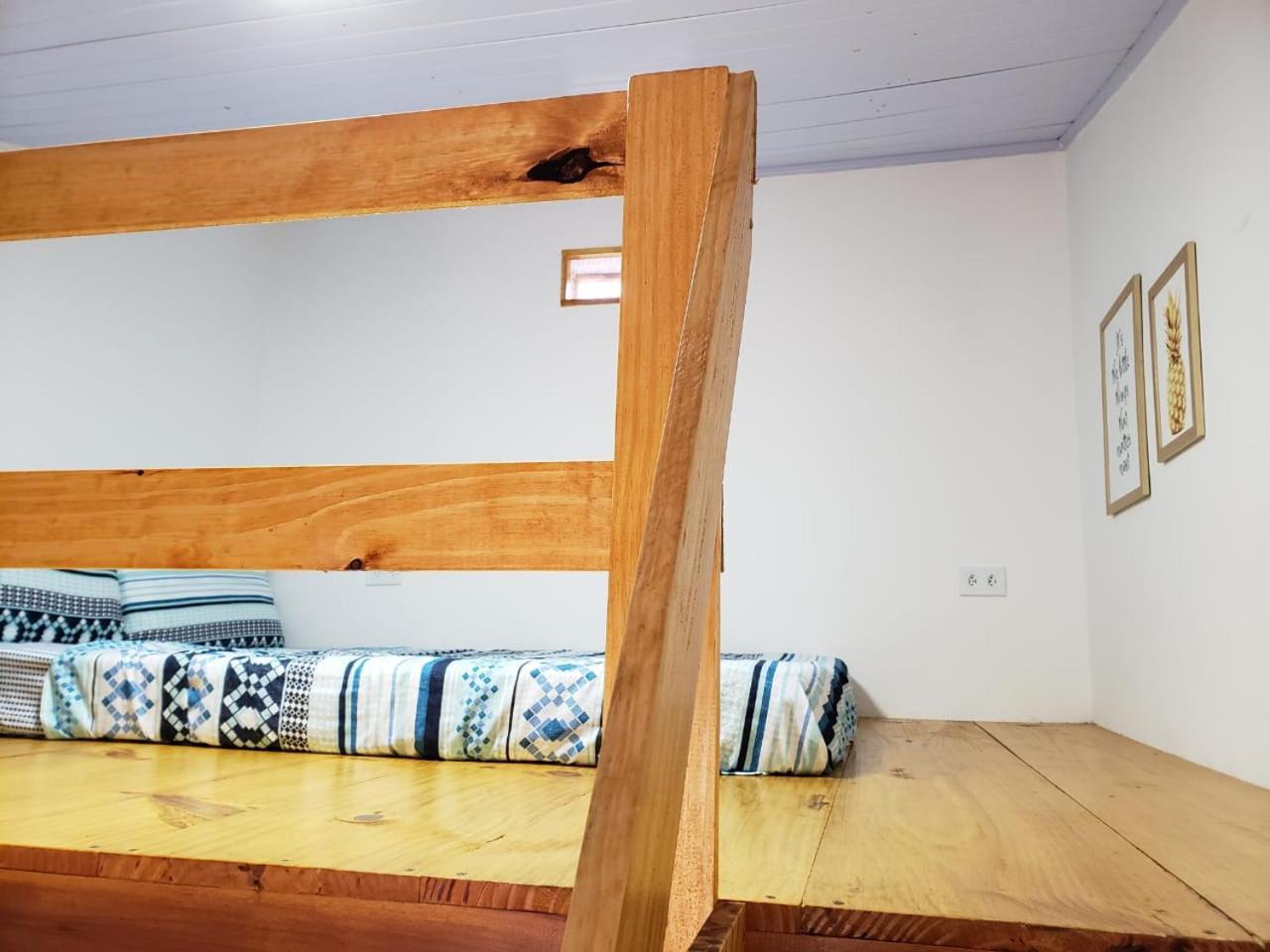 Santo Quintal Hostel Ubatuba Exterior photo